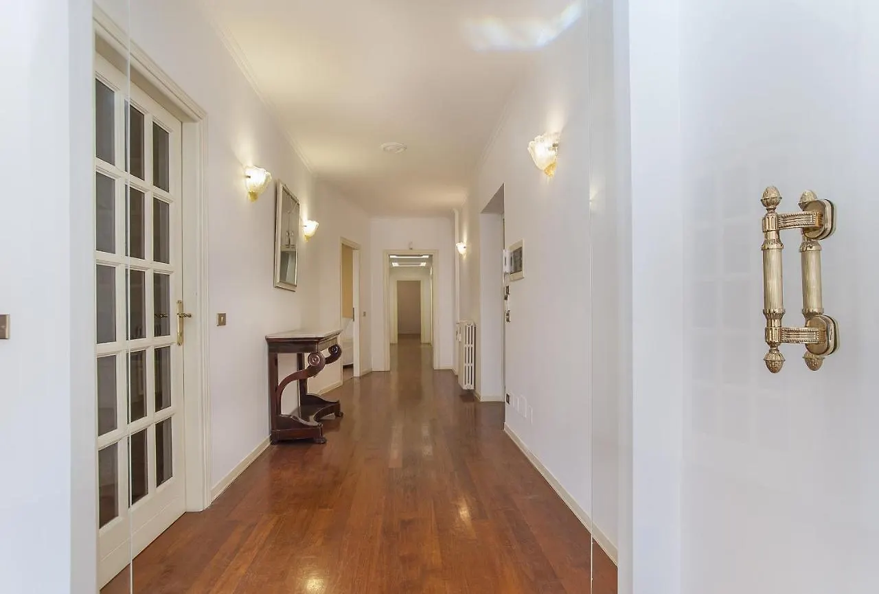 Eur Luminous And Large Family Terrace Apartment Roma 0*,  Italia