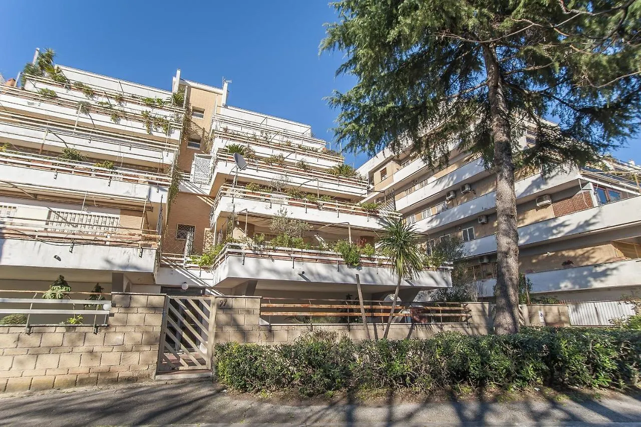 Eur Luminous And Large Family Terrace Apartment Roma Italia